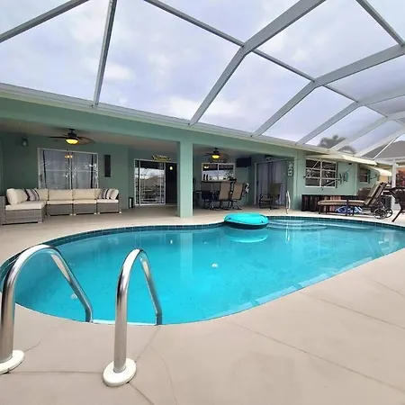 Tropical Breeze Canal Waterfront Home, Heated Pool Cape Coral Exterior photo